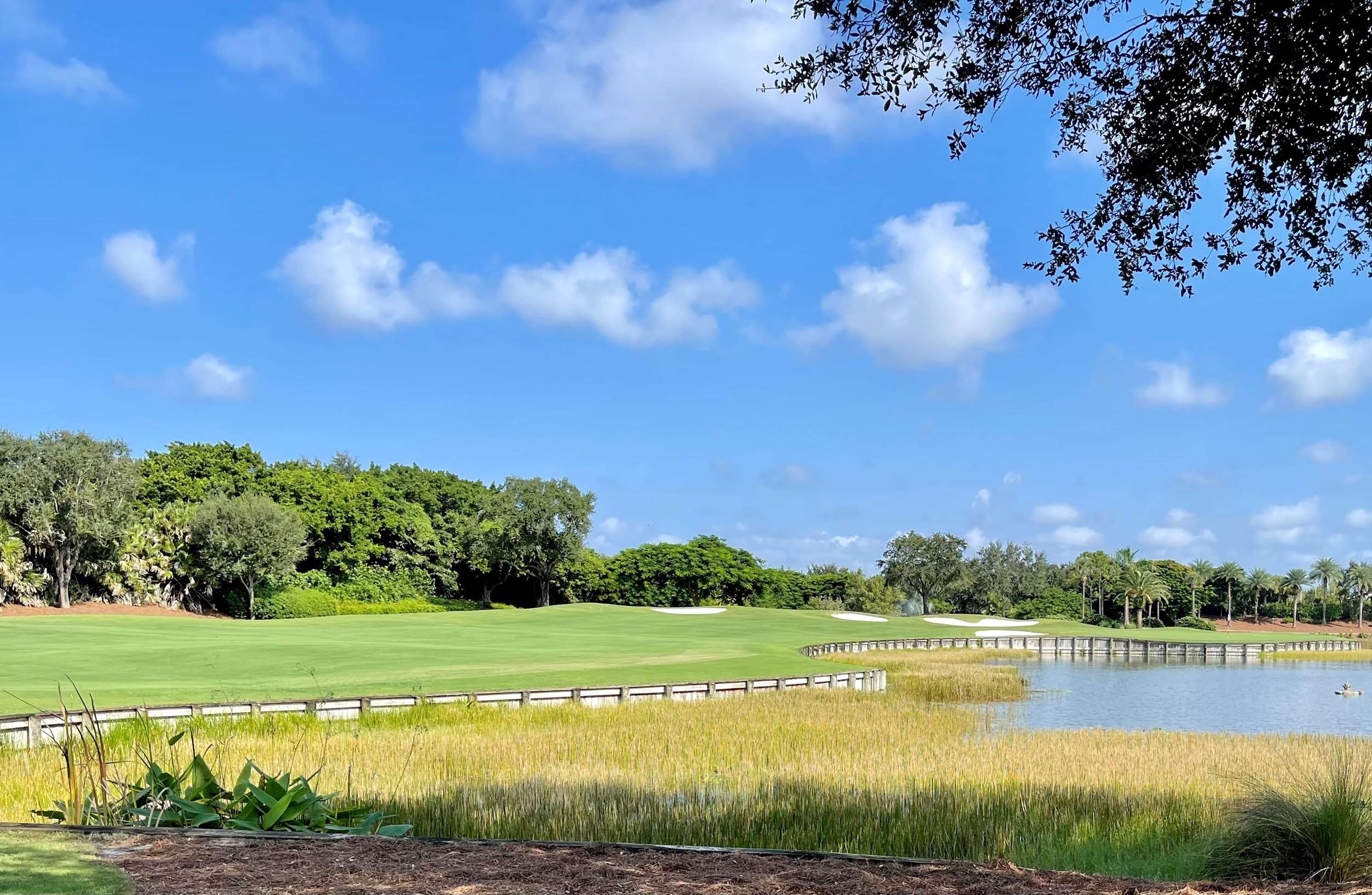 Bay Colony Country Club