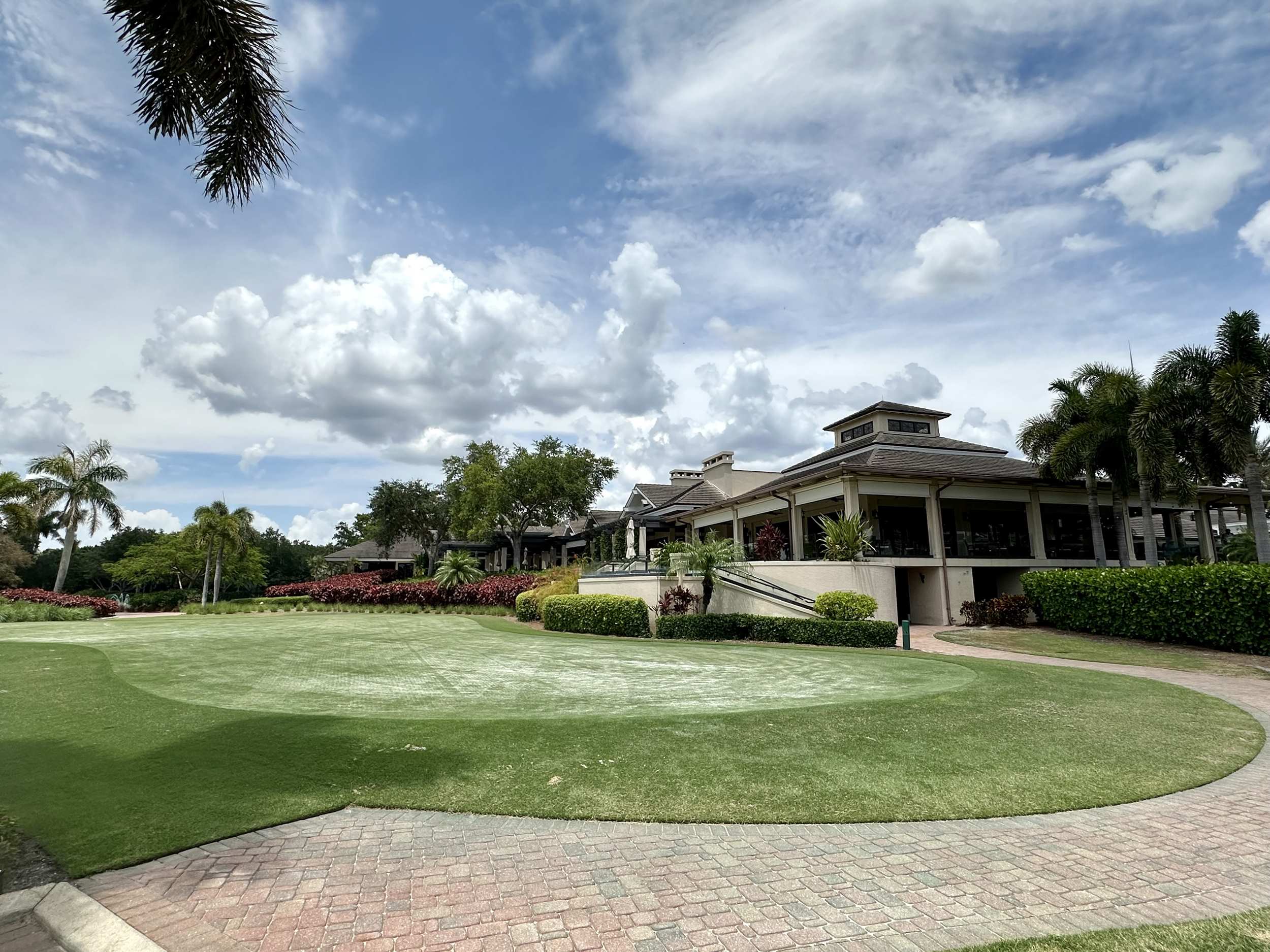 Luxury Golf Communities