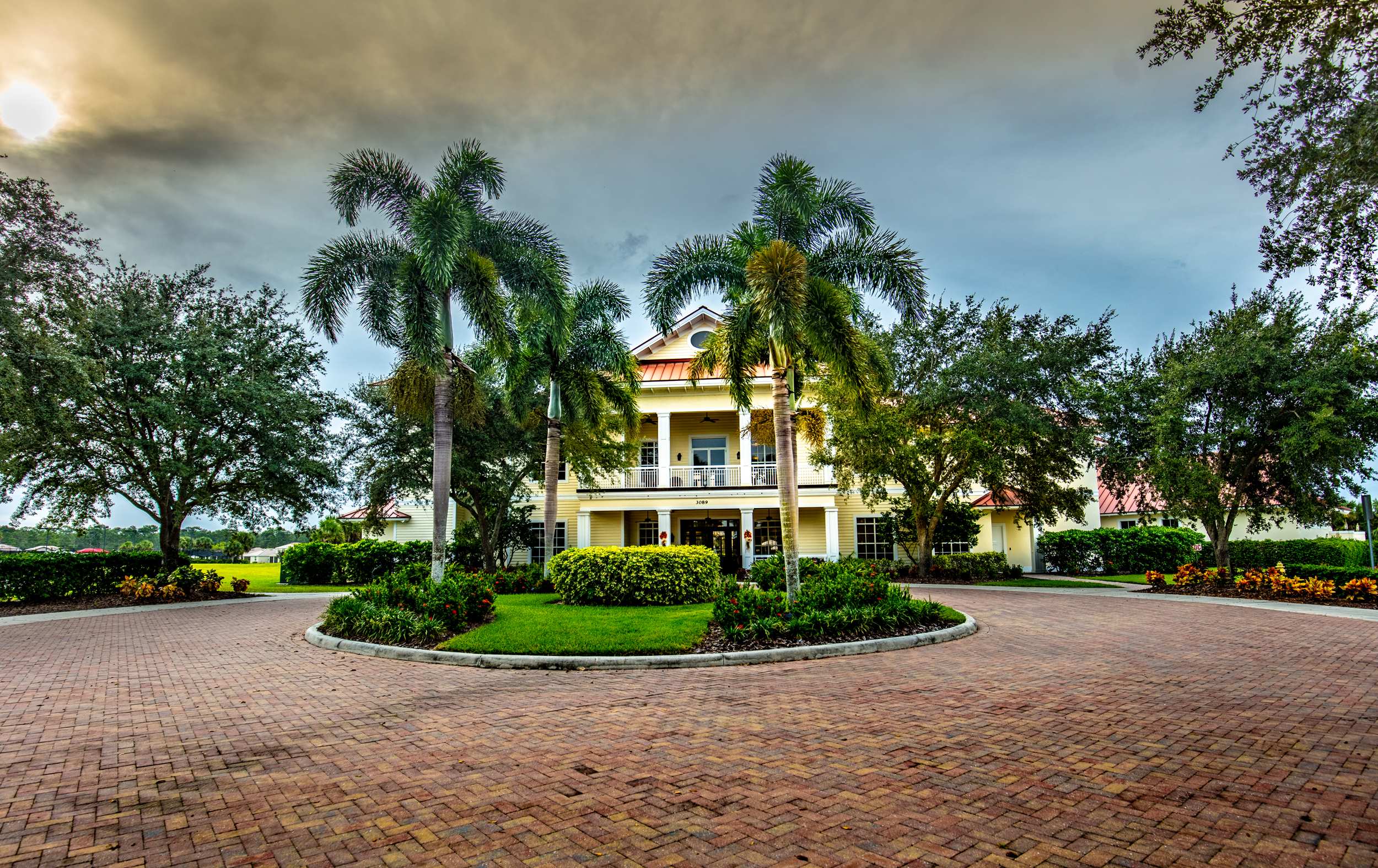 Fort Myers Country Club Clubhouse