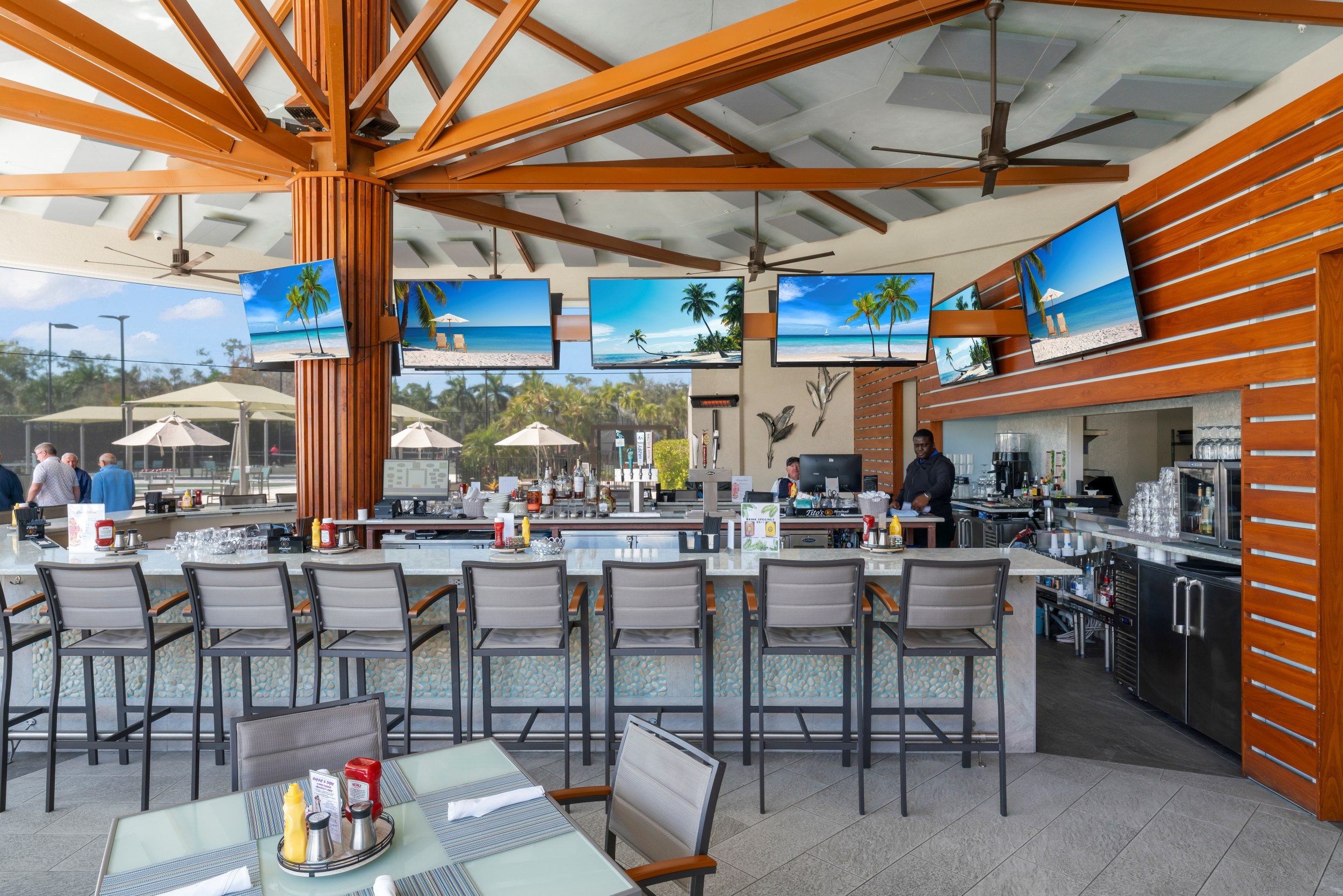 Naples Lakes Cabana Bar