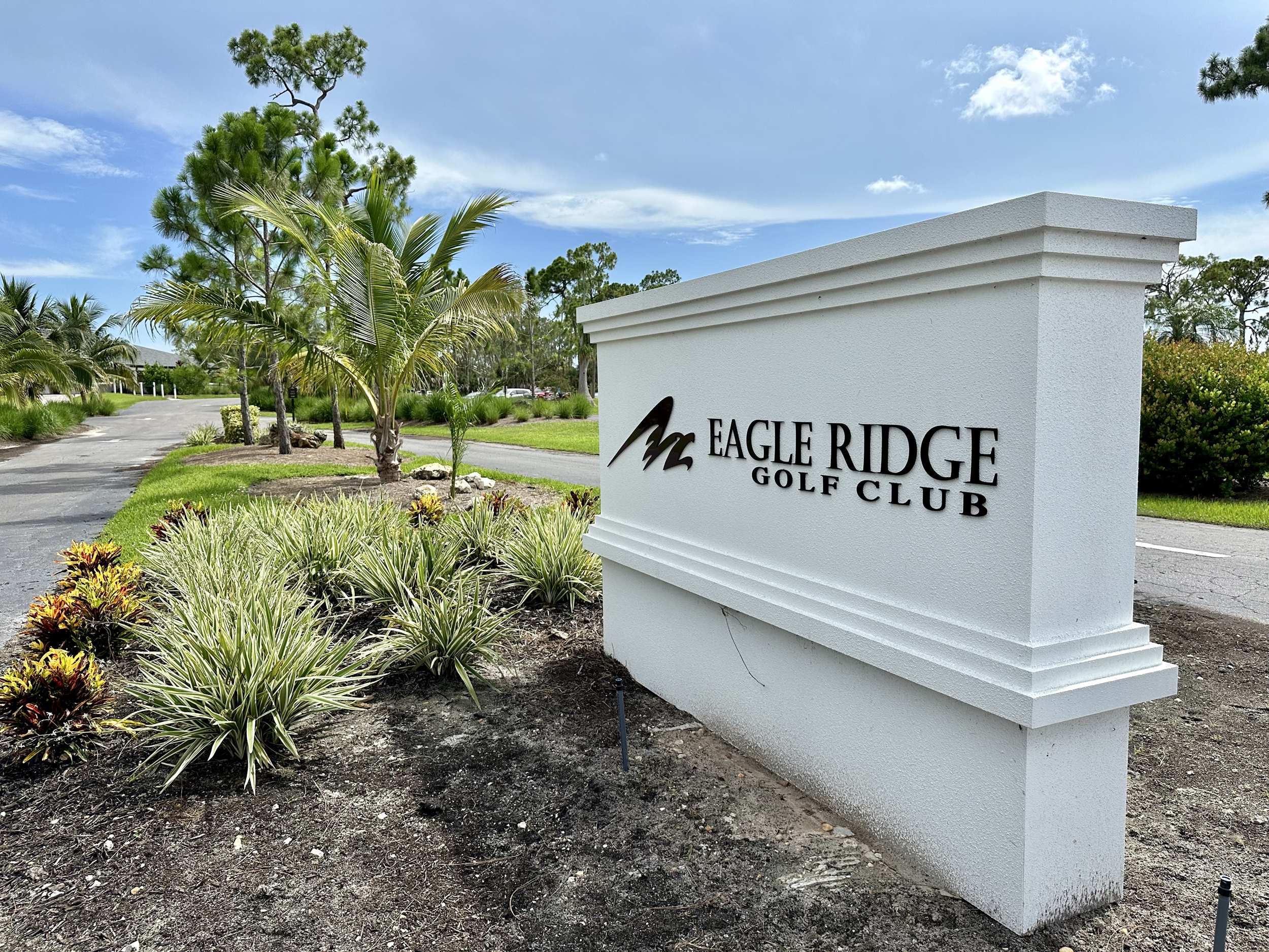 Eagle Ridge Club Entry