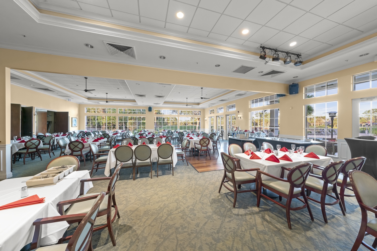 Country Club Dining