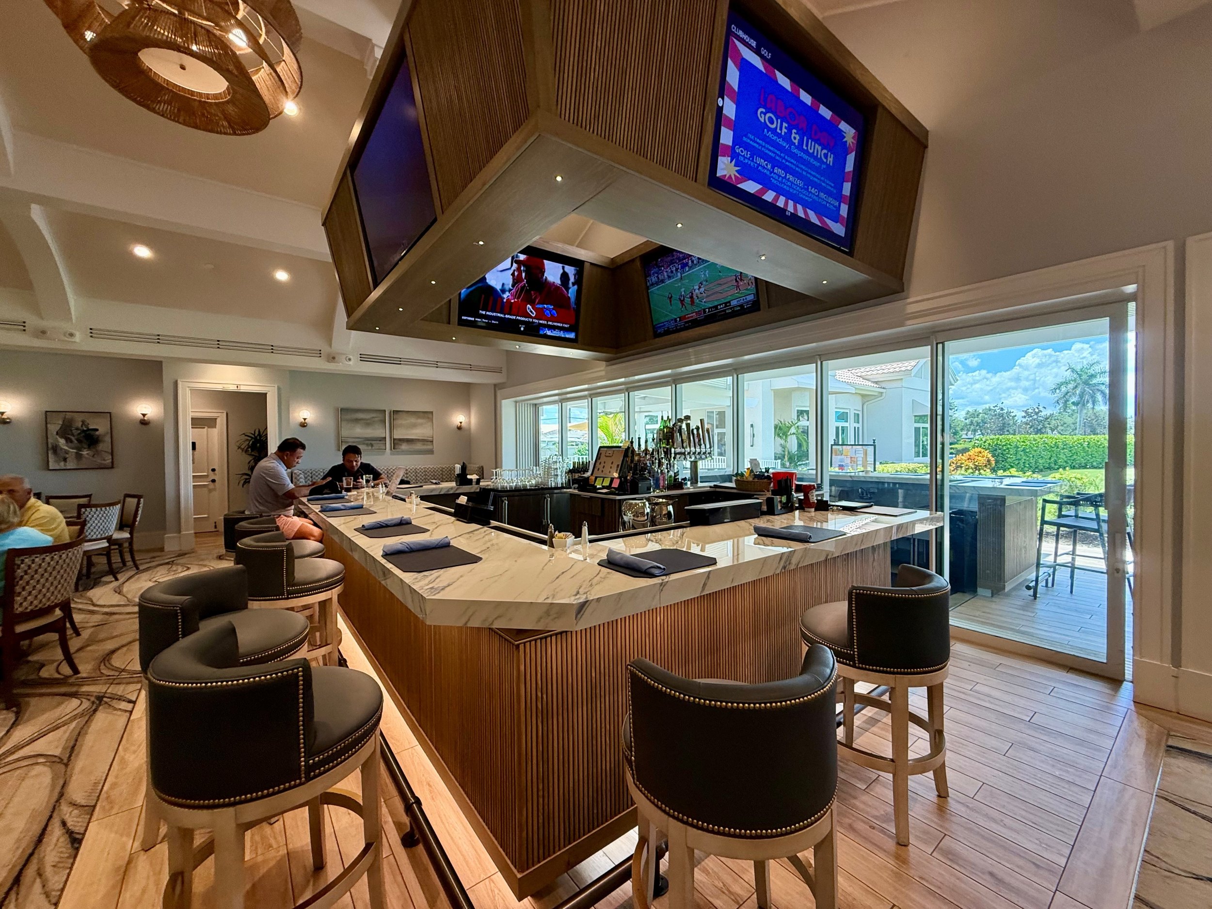 Country Club Dining