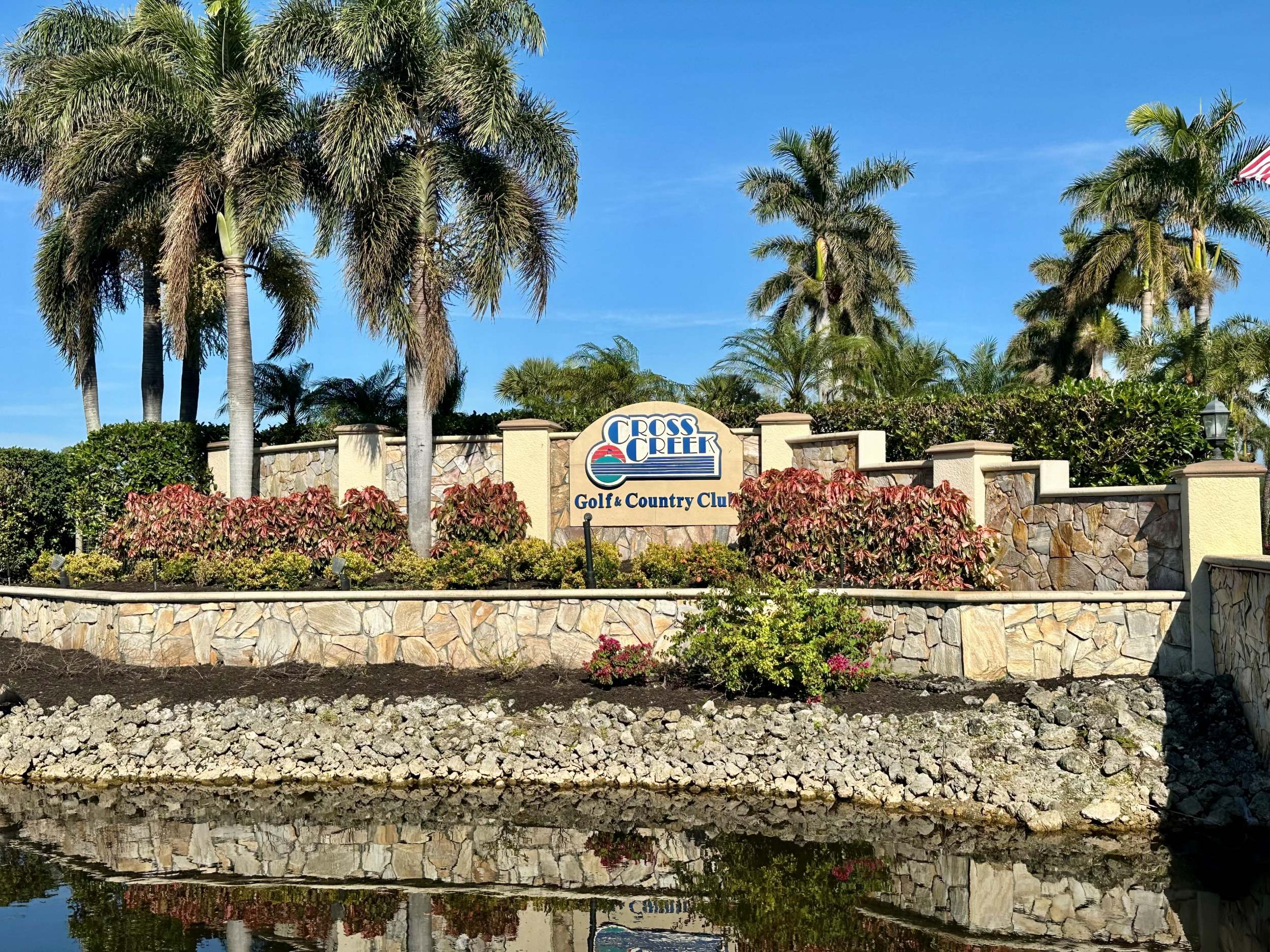 Cross Creek Country Club Entrance