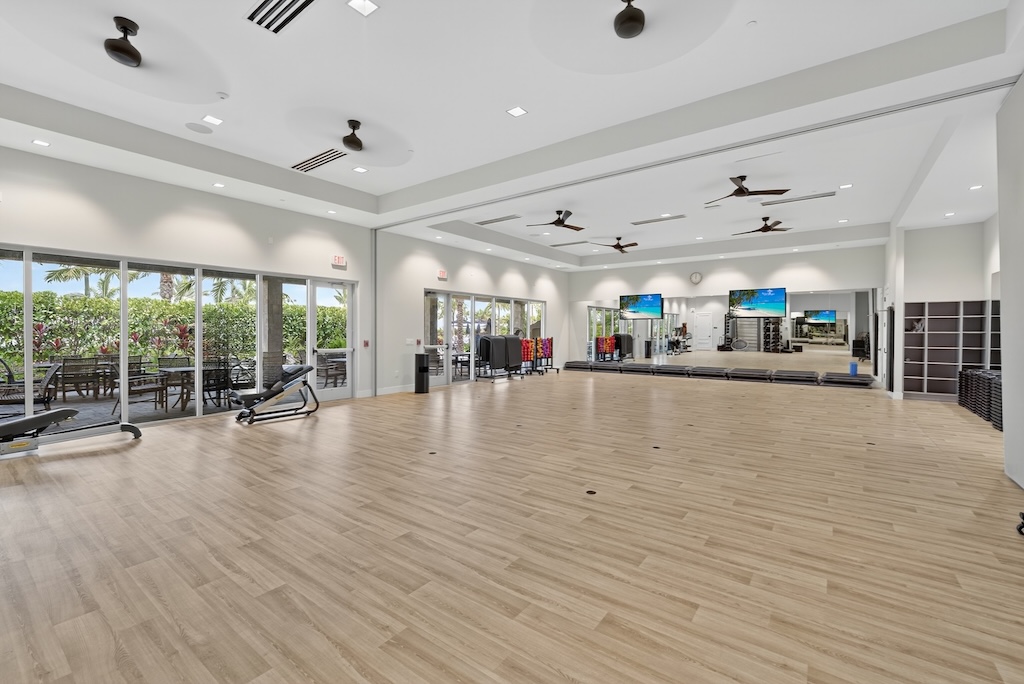 Why should I move to Lakewood Ranch?