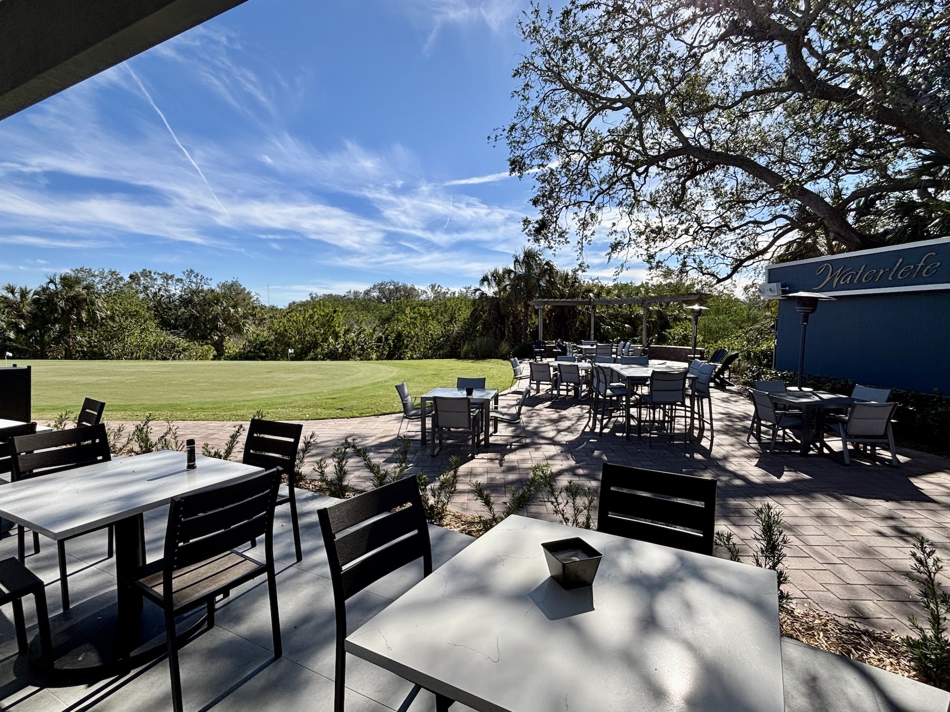 Outdoor dining golf club bradenton