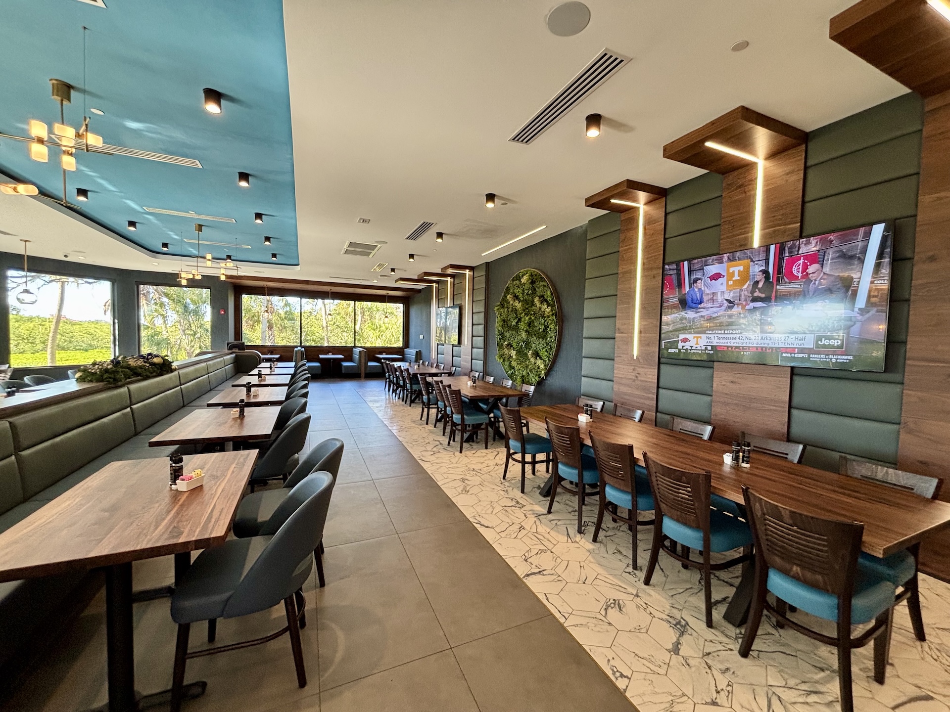 Renovated Golf Club Dining