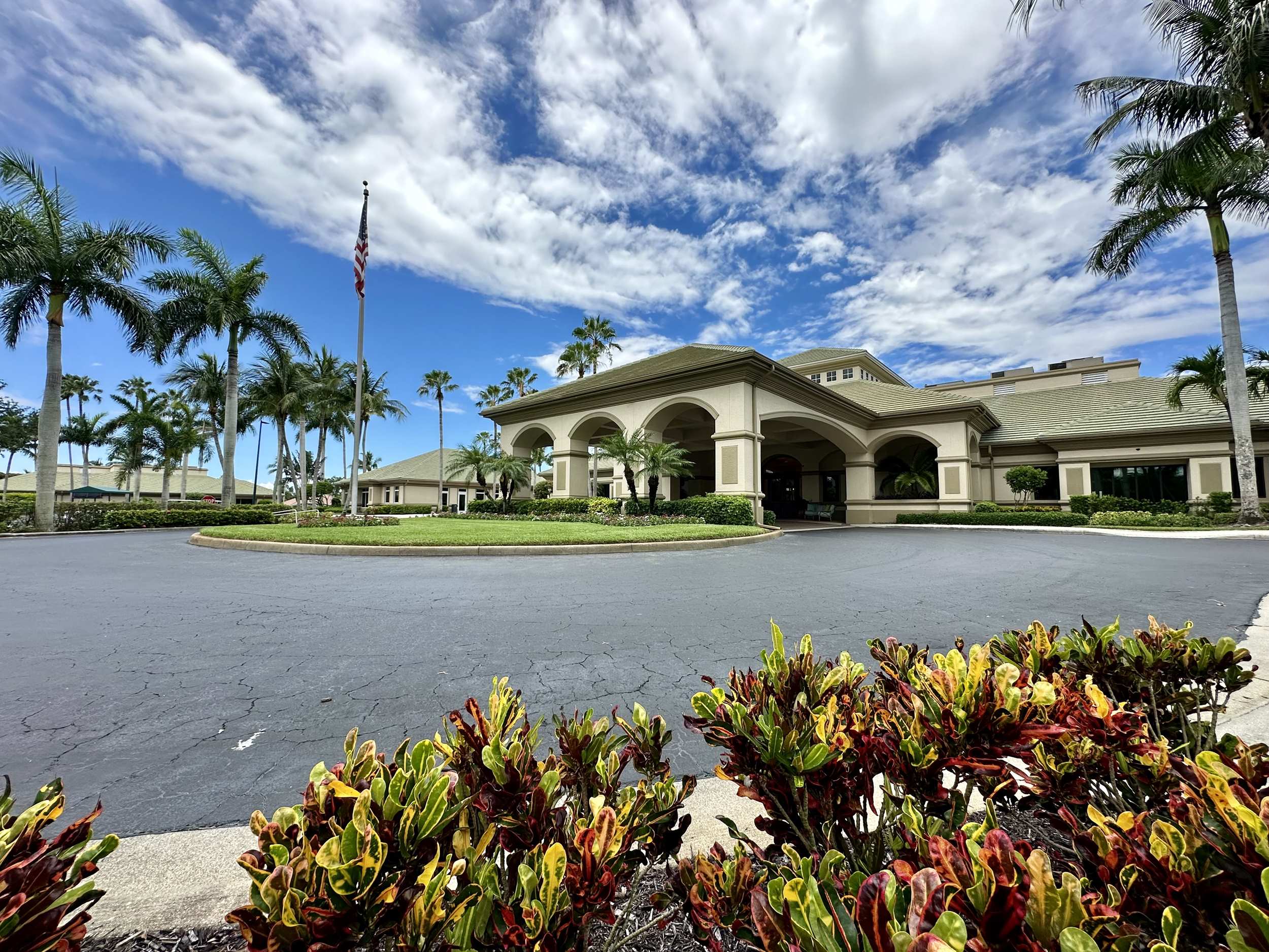 Fort Myers Country Club Clubhouse