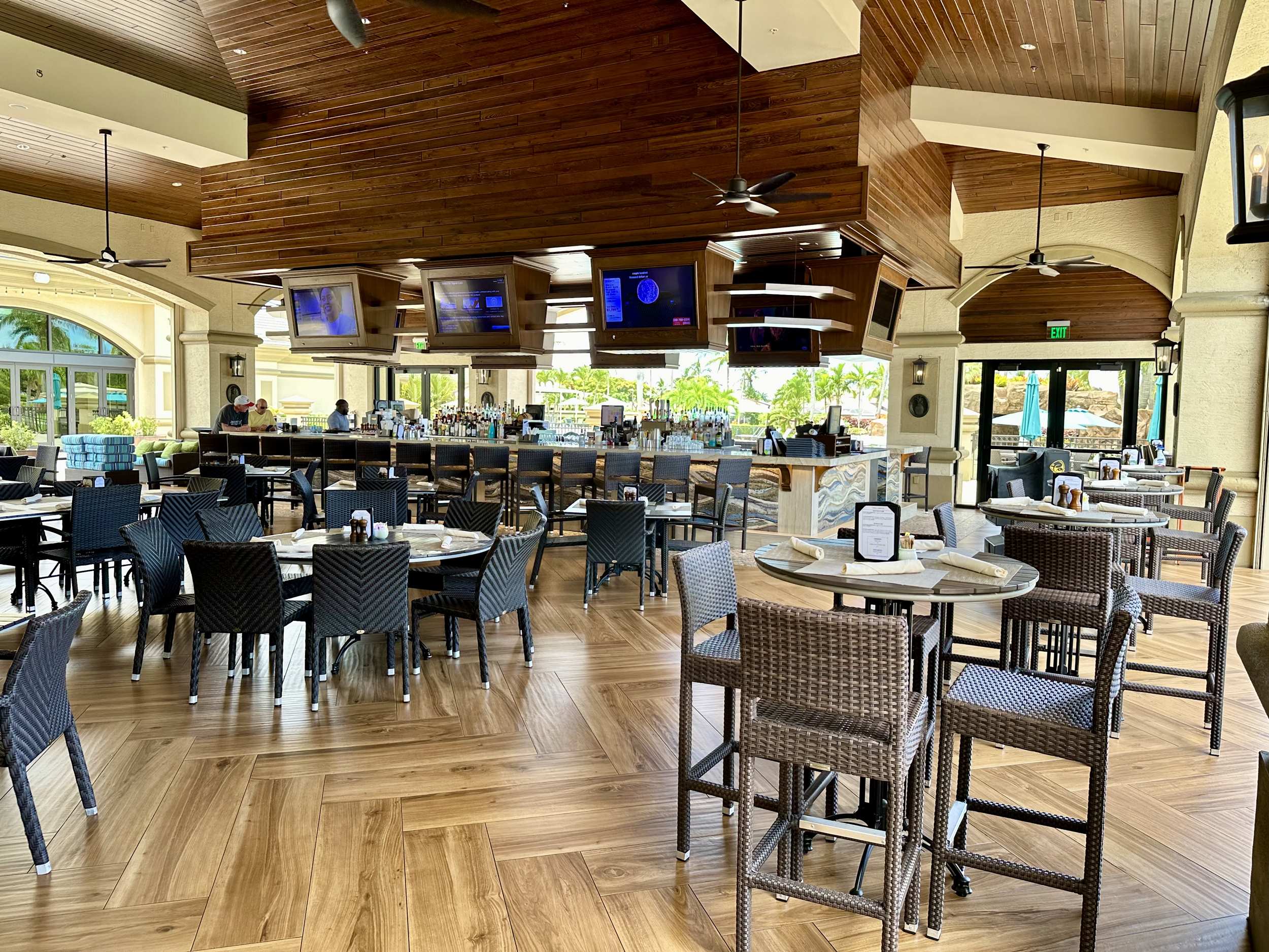 country club dining fort myers florida