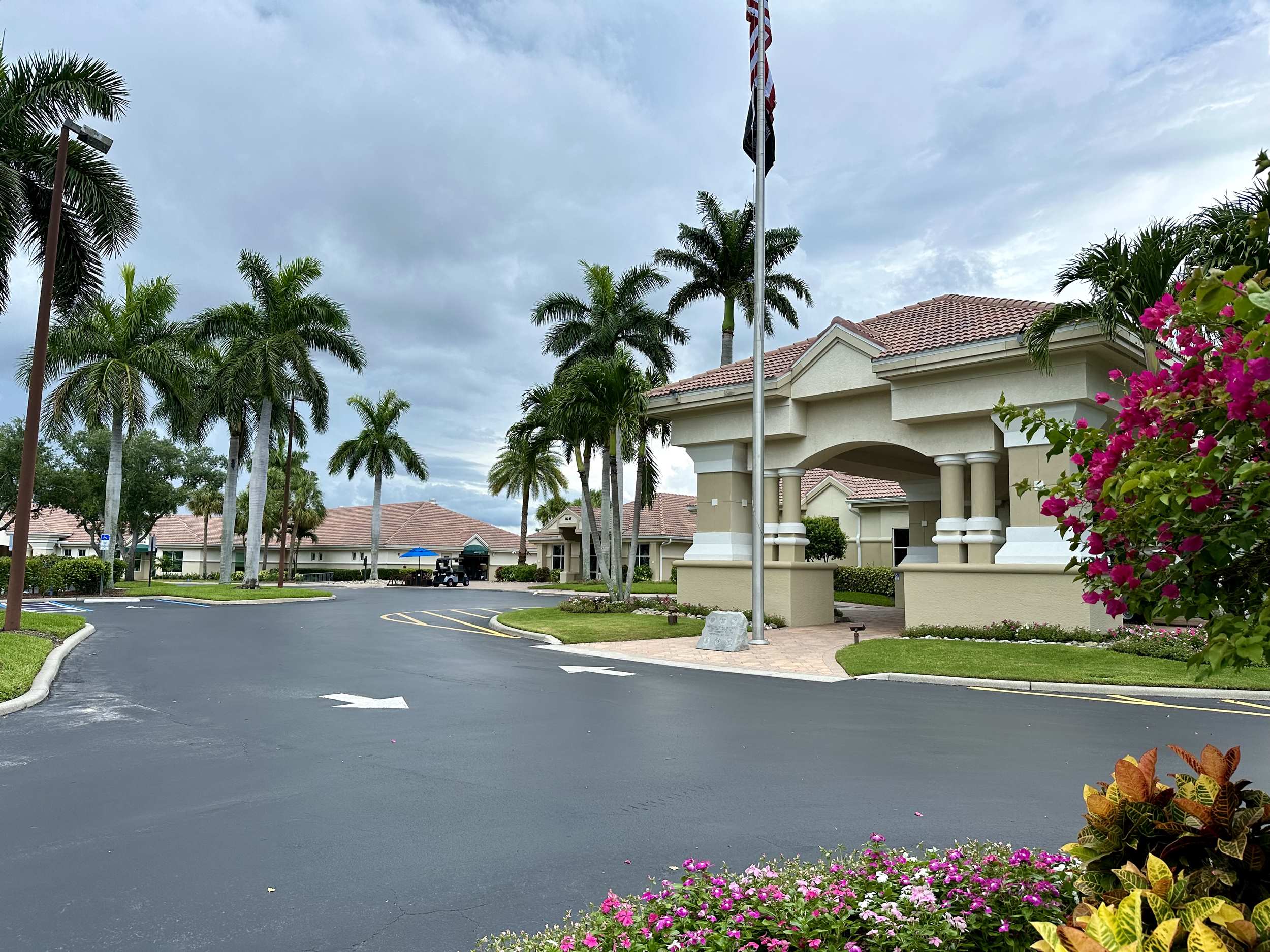 Fort Myers golf course clubhouse