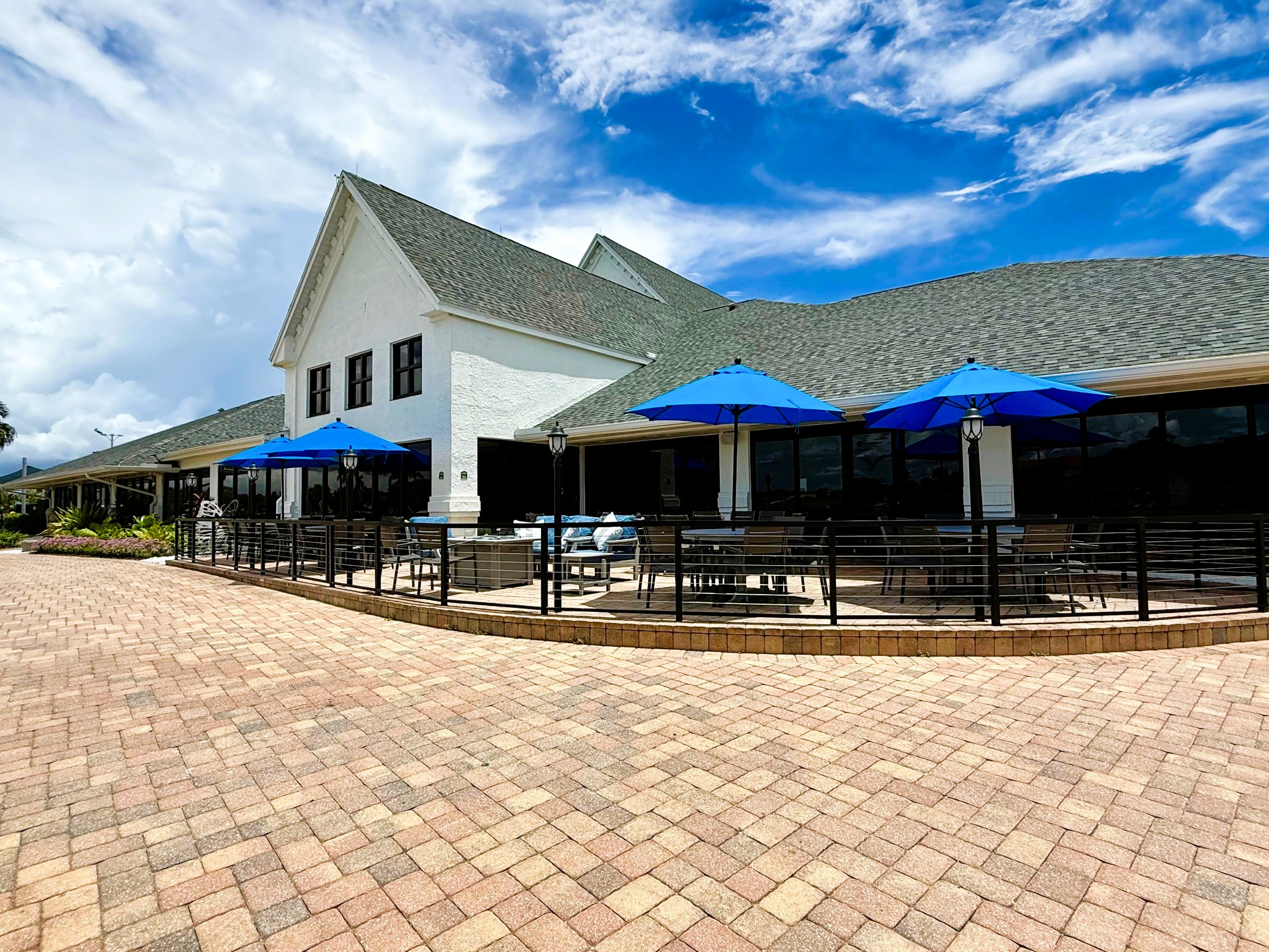 Country Club Outdoor Dining