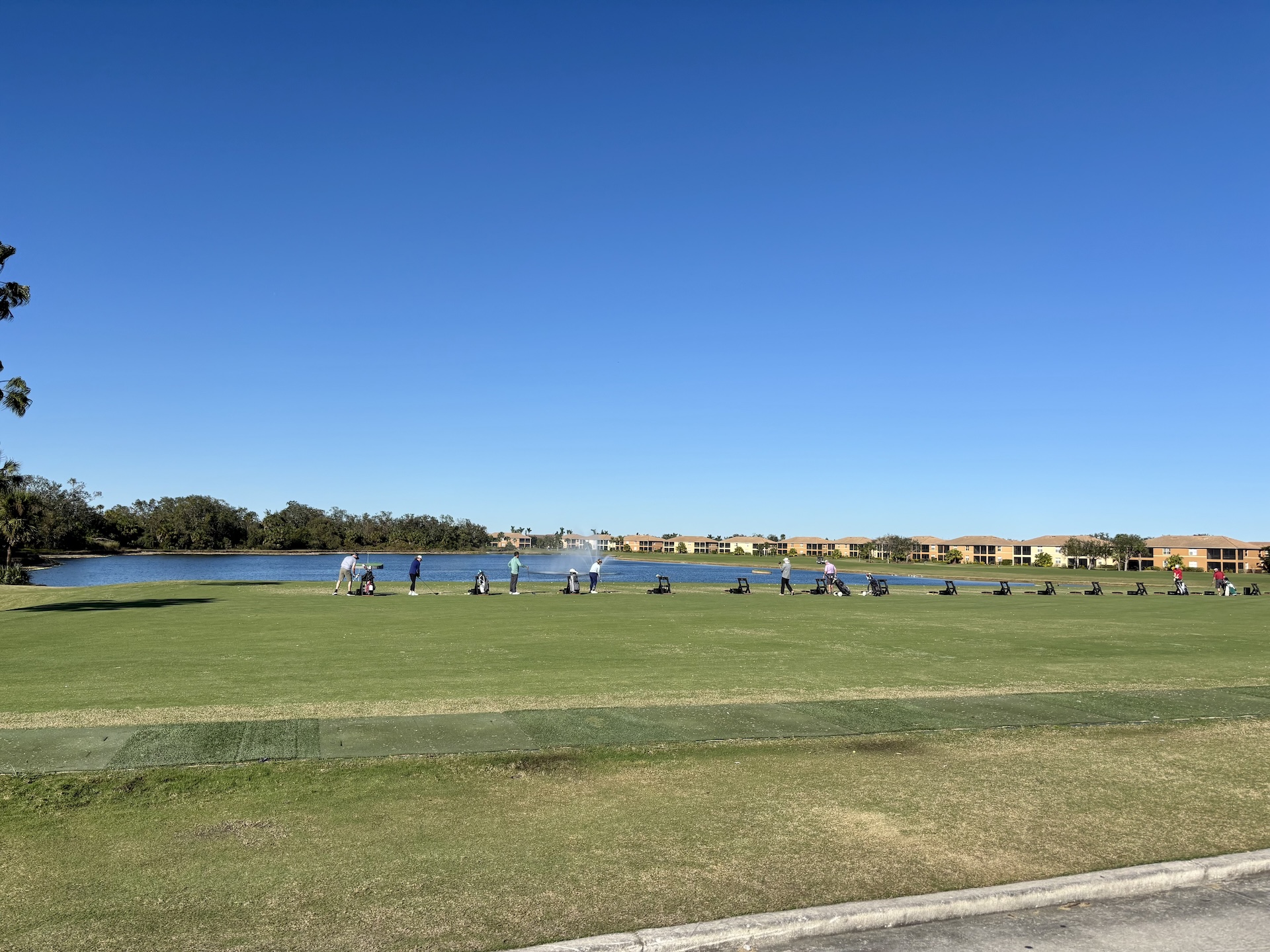 River Strand Aqua Driving Range