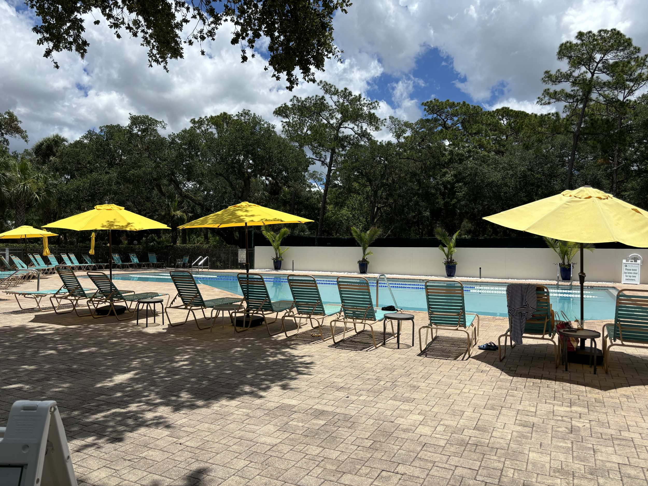 country club pool in sarasota fl