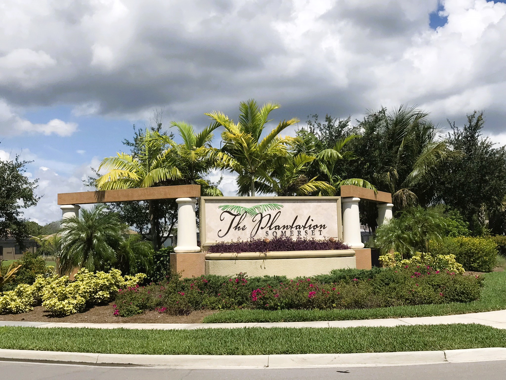 gated golf community fort myers florida