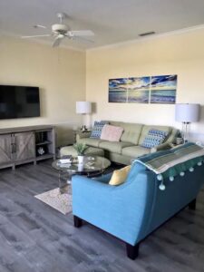 cedar hammock condo sold at 3780 Sawgrass way