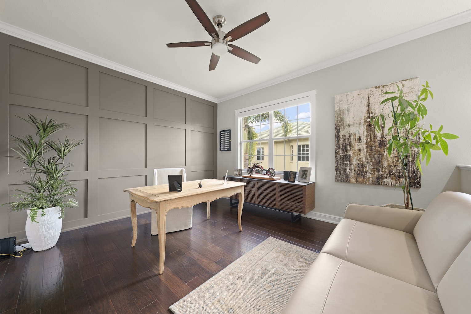 Vintage Reserve Circle Condo for Sale with Office