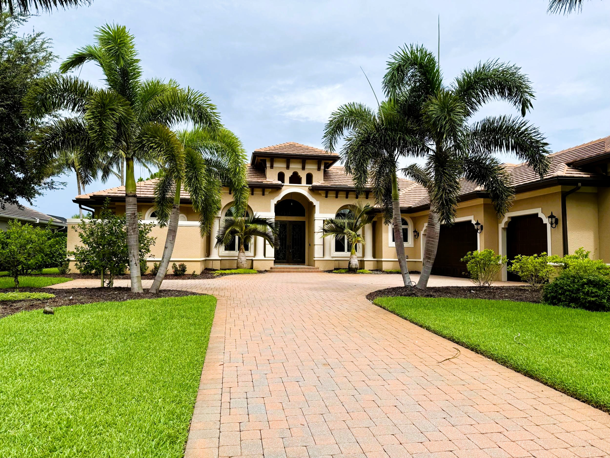 18880 Knoll Landing Dr. Just Sold in Shadow Wood Preserve