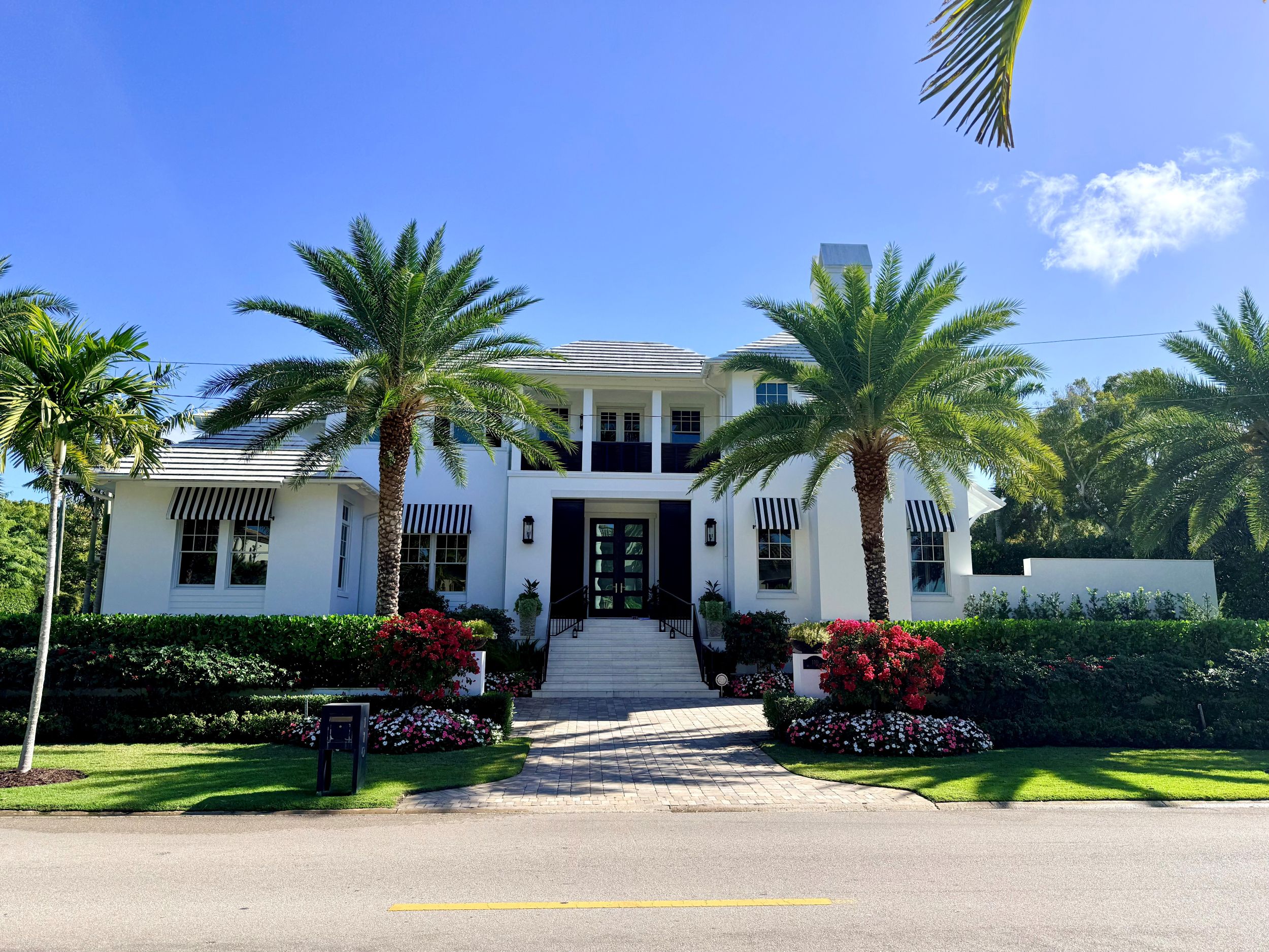 December 2025 Real Estate sales for Naples FL