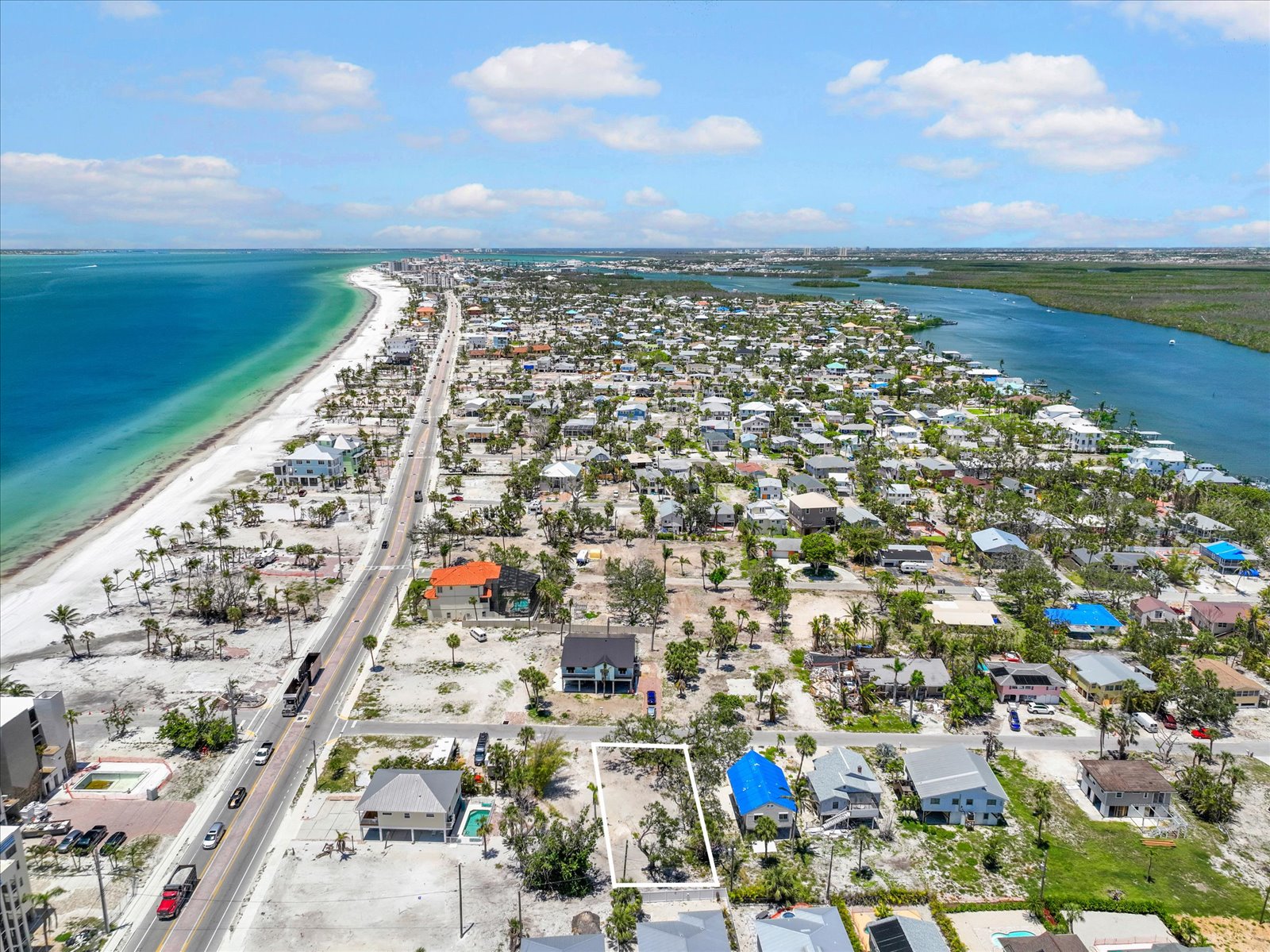 Fort Myers Beach lot near the Gulf
