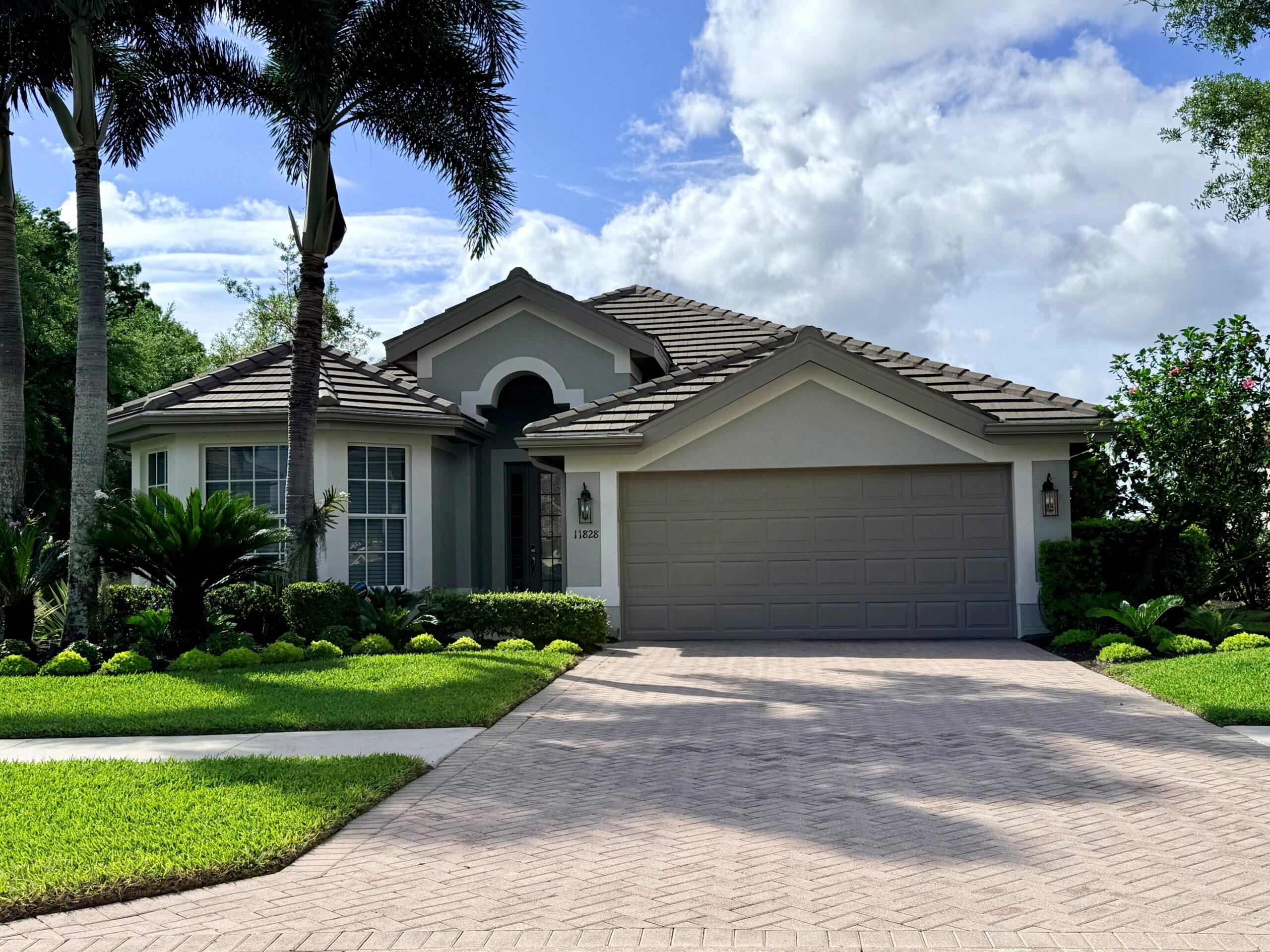 TwinEagles Naples home under contract