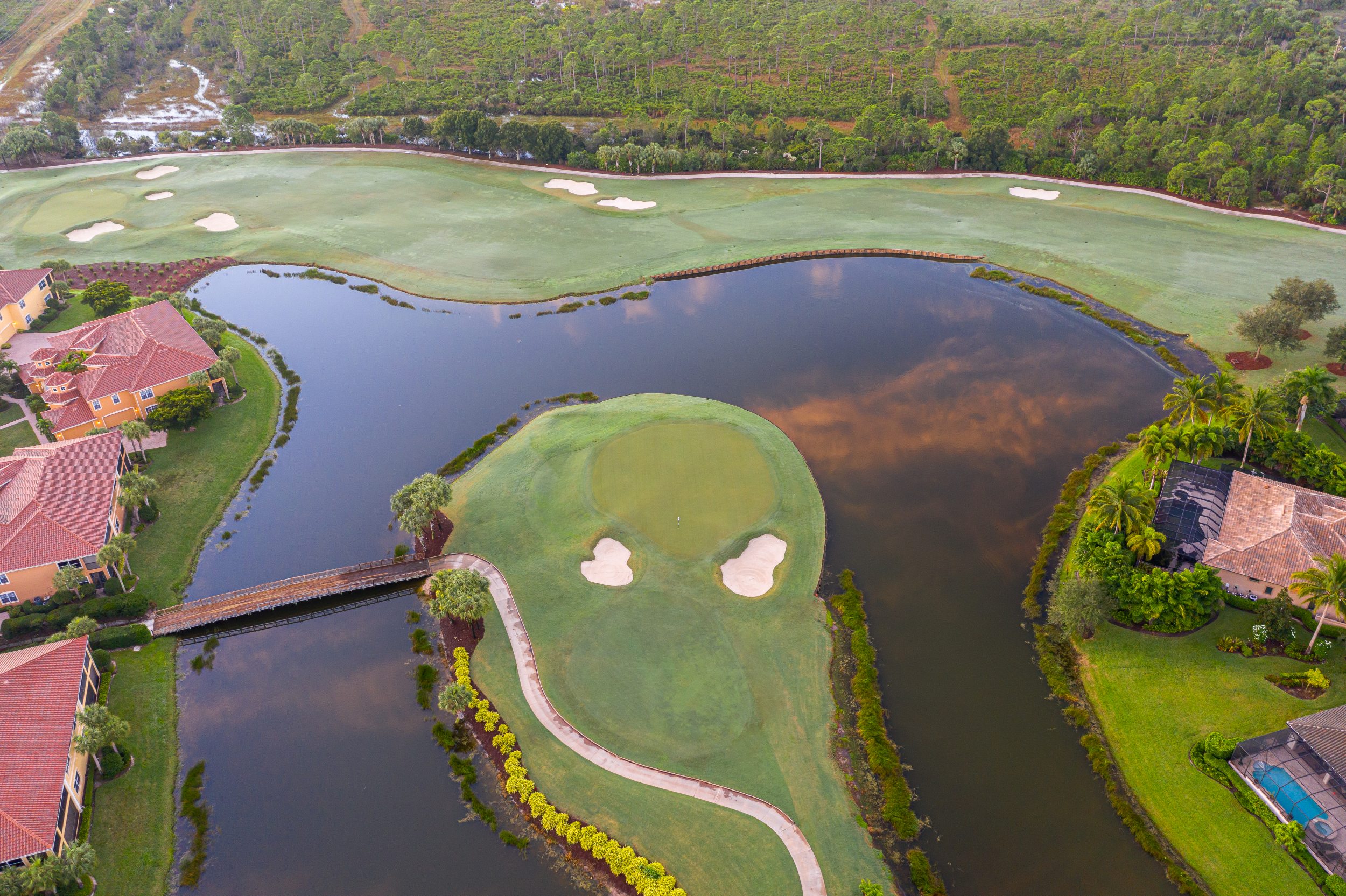 How to Choose the Right Golf Community