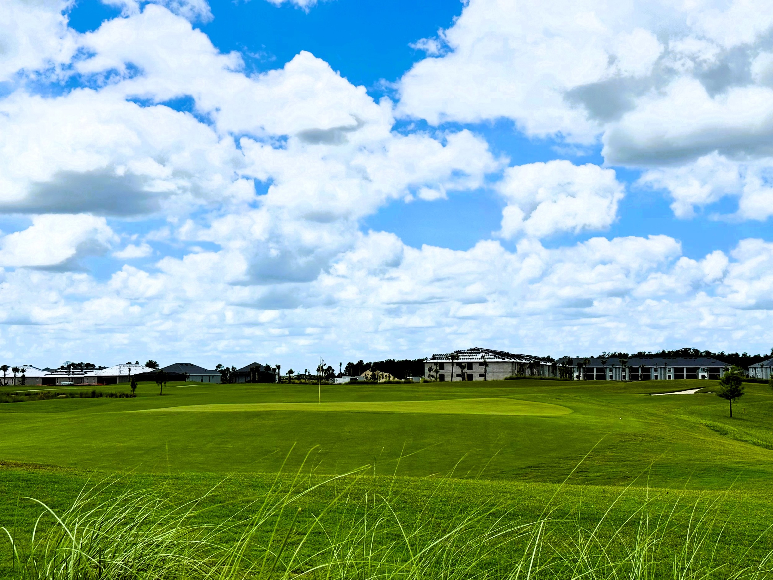 Bundled golf communities