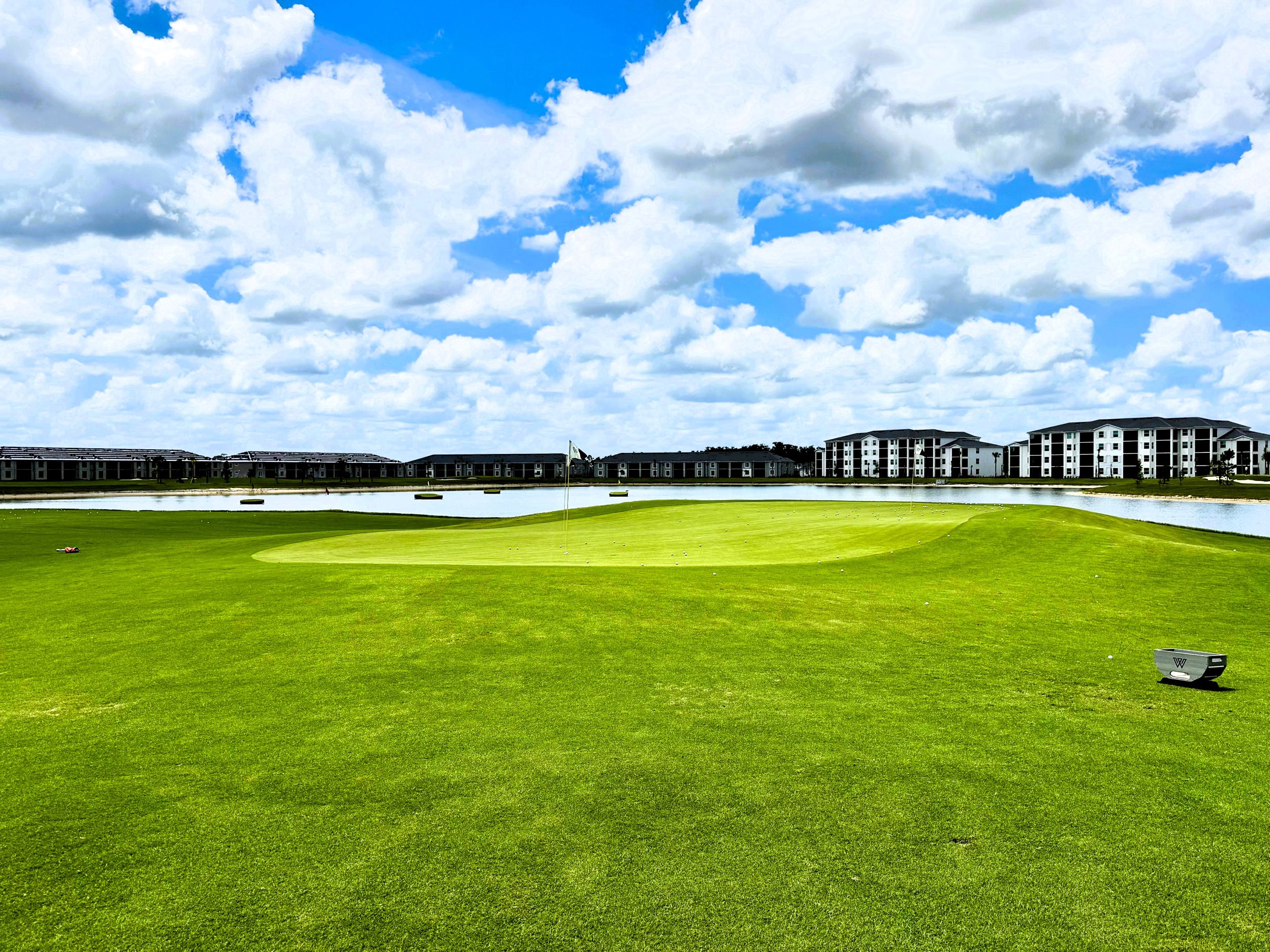 Short game practice facilities